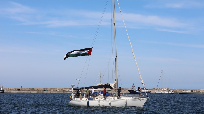 "أسطول الصمود" يقترب من منطقة خطر الاعتراض الإسرائيلي