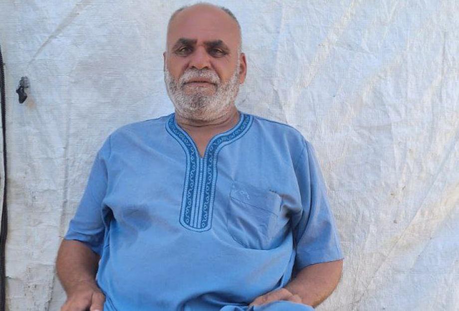 من بيت لاهيا إلى خيام النزوح ..  مأساة رجل مبتور في غزة 