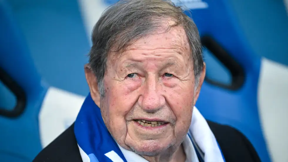 مدرب فرنسي: النساء خلقن للإنجاب وليس للعب كرة القدم