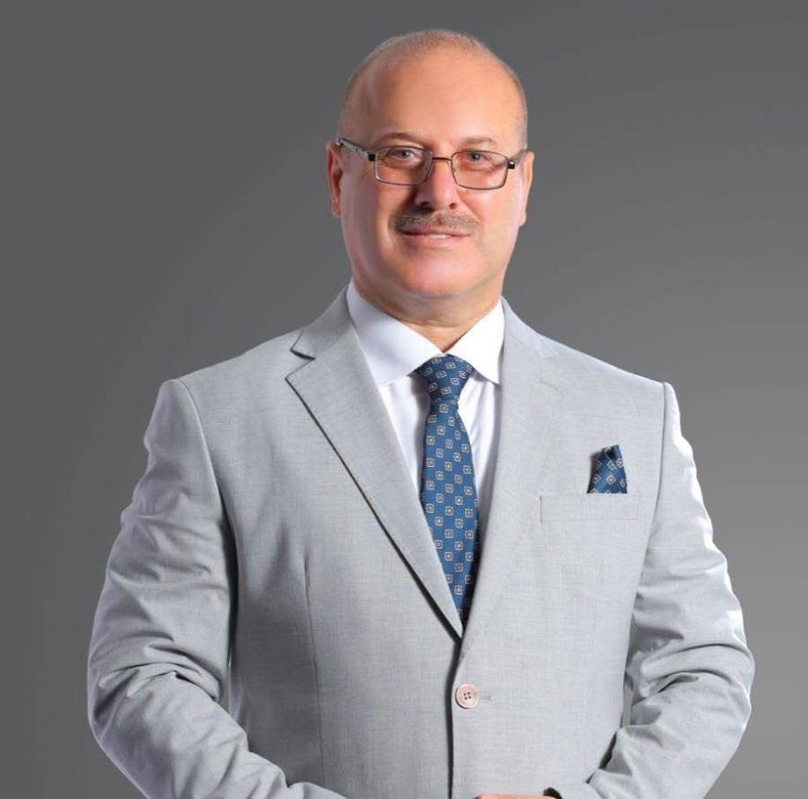 "الملك والملكة صوت السياسة والإنسانية في معركة الاعتراف"