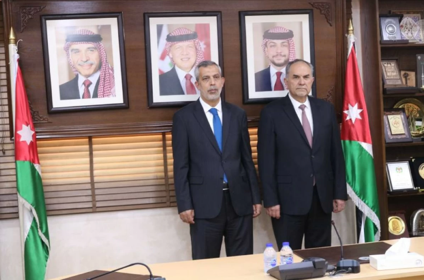 ٤٤ محاميا يؤدون اليمين القانونية أمام وزير العدل