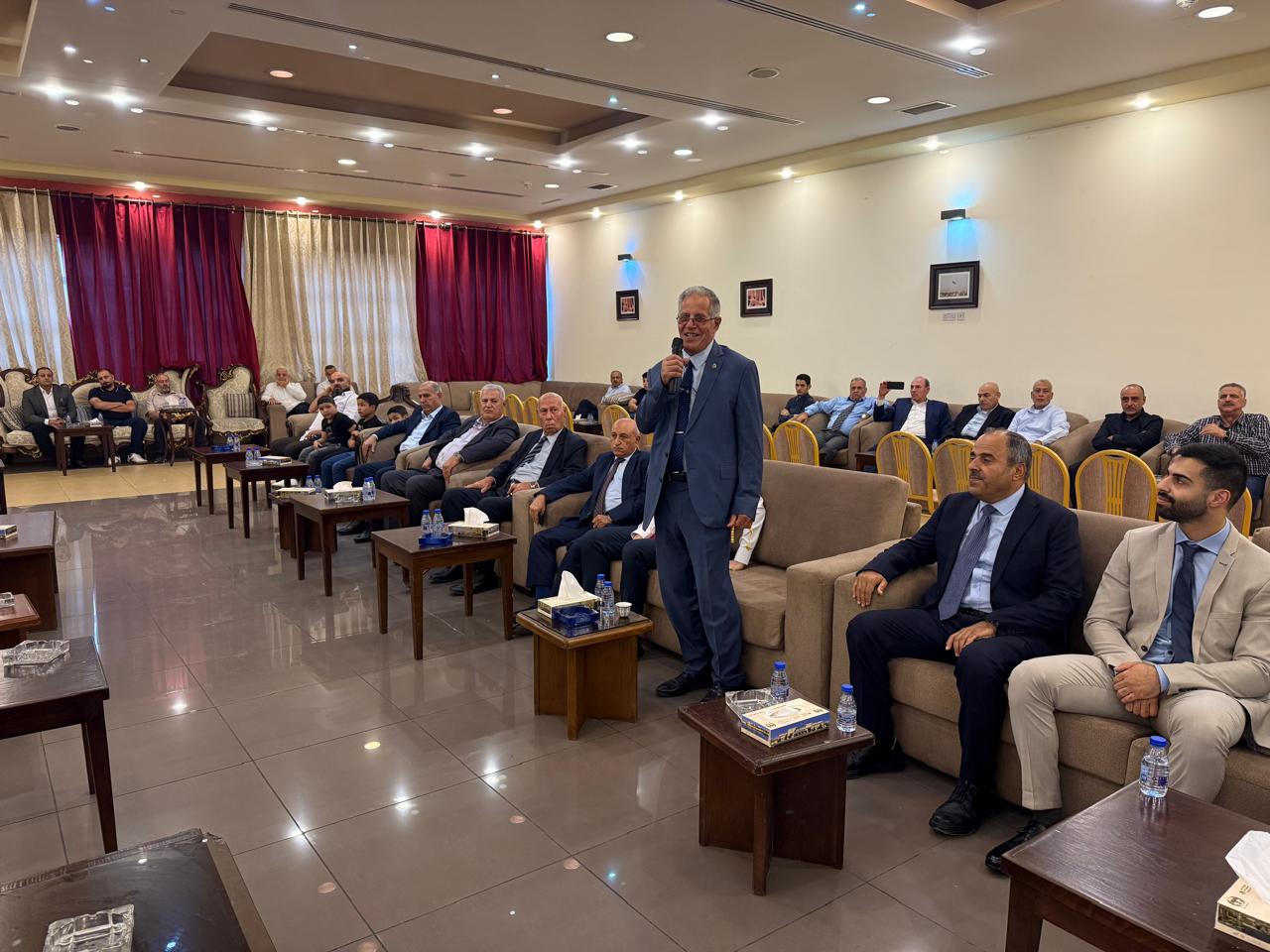 آل أبو خضرة والحمّـاد بني صخر نسايب