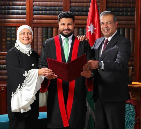 الدكتور حمد خلدون النسور  ..  مبارك التخرج