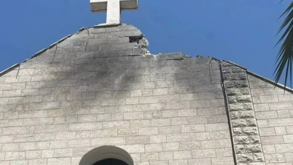 البابا يدعو لإنهاء "وحشية الحرب" بعد الهجوم على الكنيسة الكاثوليكية في غزة