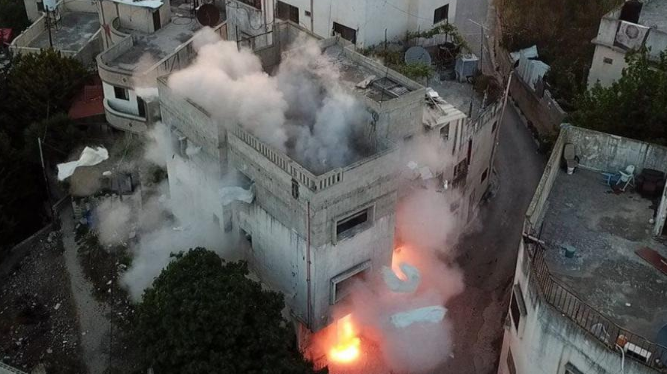 للمرة الثانية: الاحتلال يفجِّر منزل الشَّهيد عبد القادر القواسمي في الخليل 