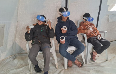 "الواقع الافتراضي" ..  علاج لأطفال غزة في عالم دون إبادة جماعية