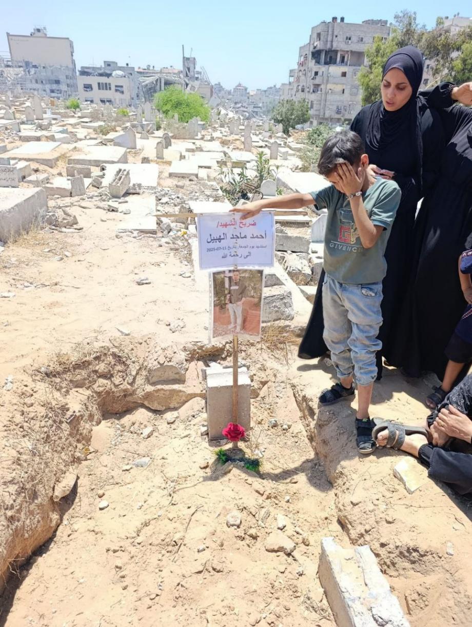 رصاصة بدلاً من رغيف ..  أحمد الهبيل ضحية مصيدة الجوع الأميركية 