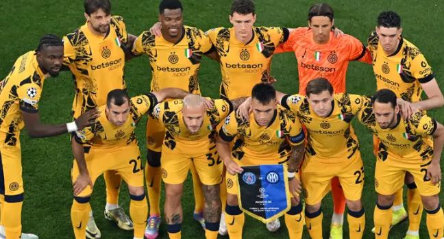 برشلونة يعود لمطاردة هدفه القديم 