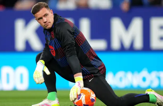 برشلونة في ورطة ..  تير شتيجن يتأخر وفليك يحسم قراره