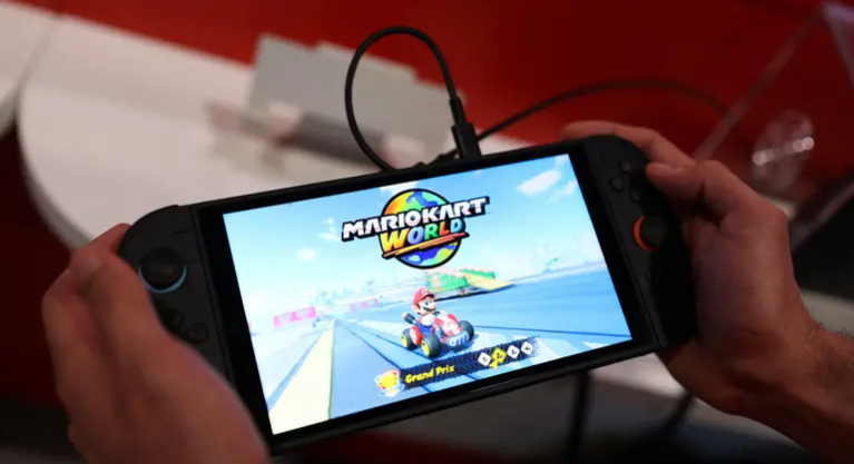 "نينتندو" تقدم ميزات للرقابة الأبوية لجهاز ألعاب "Switch 2"
