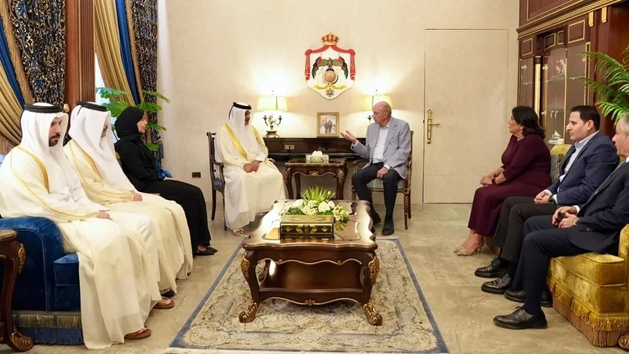 خلال لقائه السفير القطري ..  الفايز يؤكد عمق العلاقات بين عمان والدوحة 