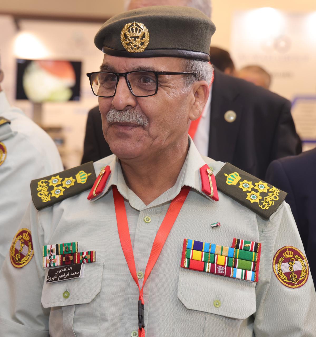 تهنئة للعميد الطبيب محمد الهروط لإعادة انتخابه رئيسًا لجمعيّة الجراحين الأردنيّة