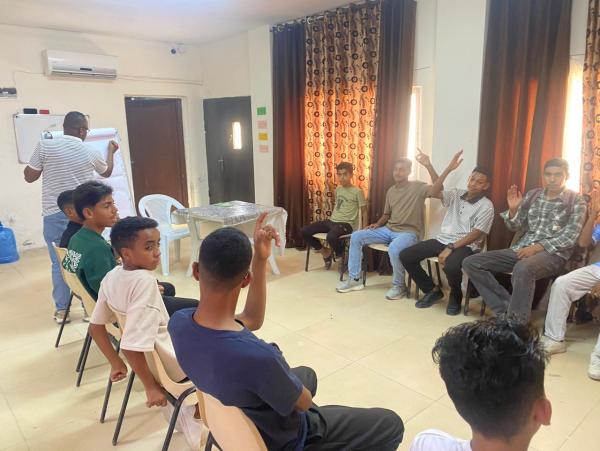 ورشة في ممارسات تعزيز الصحة النفسية في مركز شباب الشيخ حسين